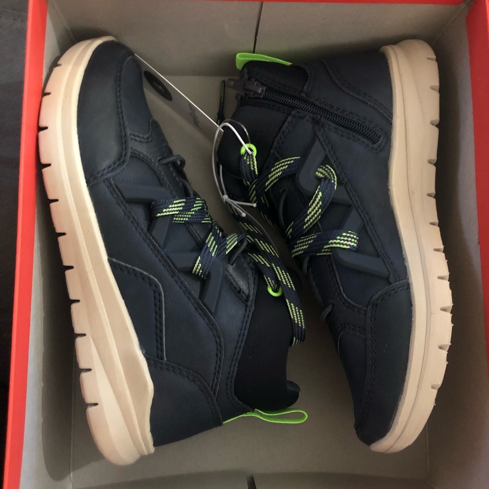 Kids size 1 shoes NEW